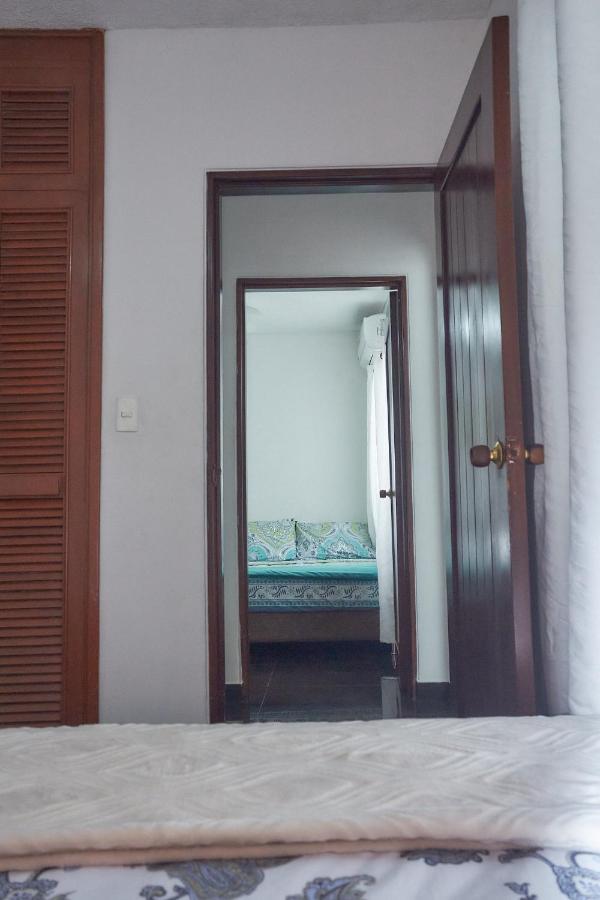 Cozy Apartment Excellent Location, Air Conditioning Cali Exteriör bild